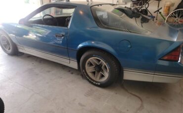 Chevrolet-Camaro-1985-Blue-3