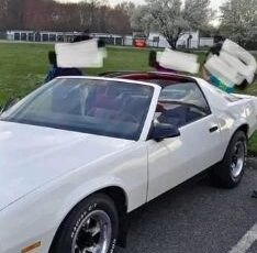 Chevrolet-Camaro-1986-White