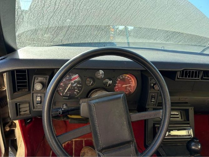 Chevrolet-Camaro-1986-White-4