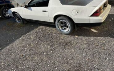 Chevrolet-Camaro-1986-White-5
