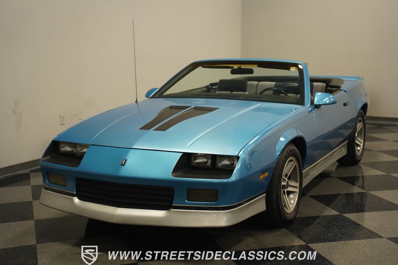 Chevrolet-Camaro-1988-Bright-Blue-Black-18