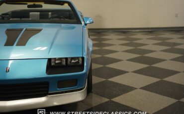 Chevrolet-Camaro-1988-Bright-Blue-Black-19