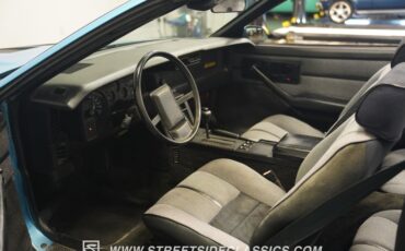 Chevrolet-Camaro-1988-Bright-Blue-Black-2