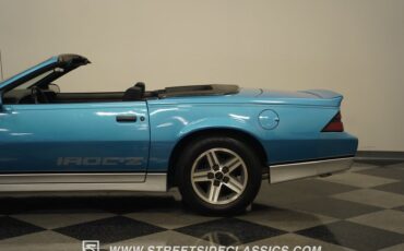 Chevrolet-Camaro-1988-Bright-Blue-Black-23