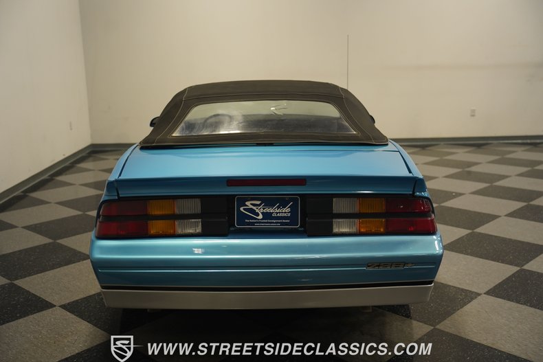 Chevrolet-Camaro-1988-Bright-Blue-Black-24