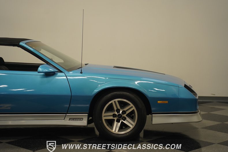 Chevrolet-Camaro-1988-Bright-Blue-Black-27