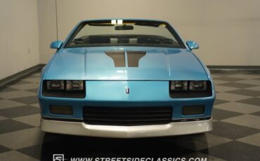 Chevrolet-Camaro-1988-Bright-Blue-Black-3