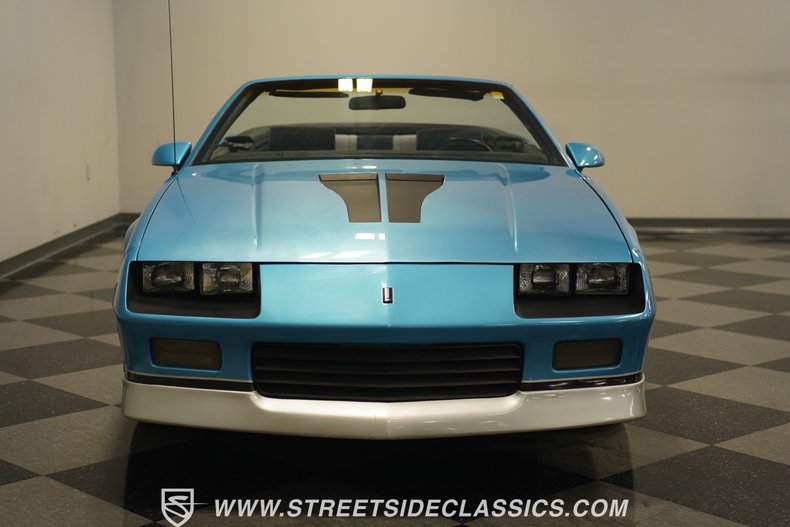 Chevrolet-Camaro-1988-Bright-Blue-Black-3