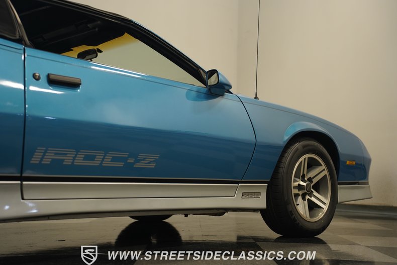 Chevrolet-Camaro-1988-Bright-Blue-Black-30