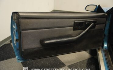 Chevrolet-Camaro-1988-Bright-Blue-Black-43
