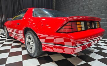 Chevrolet-Camaro-1988-Hatchback-19