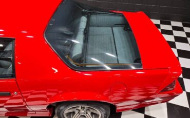 Chevrolet-Camaro-1988-Hatchback-30