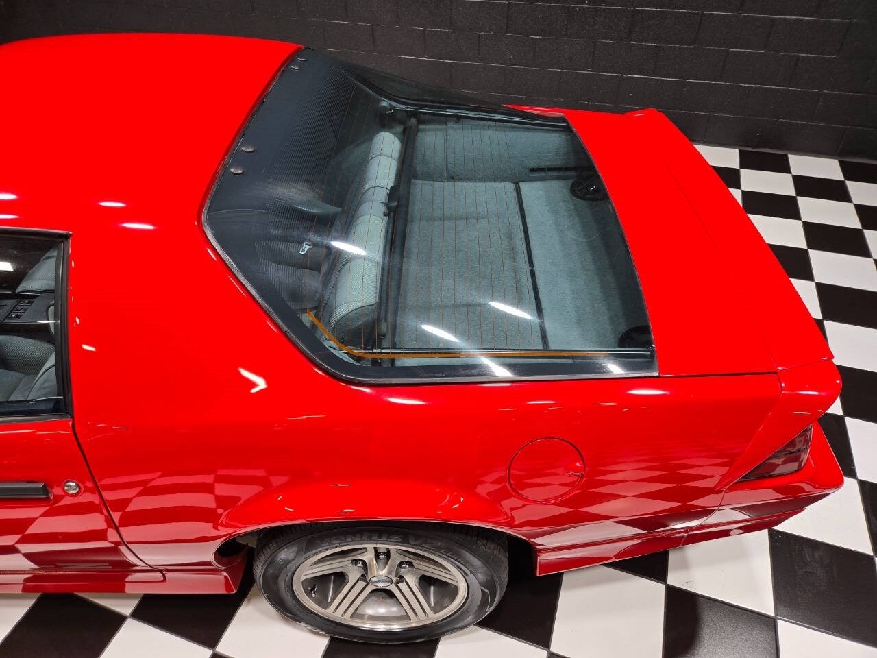 Chevrolet-Camaro-1988-Hatchback-30