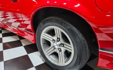 Chevrolet-Camaro-1988-Hatchback-33