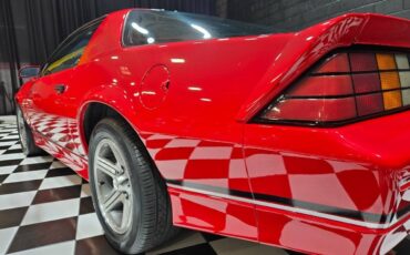 Chevrolet-Camaro-1988-Hatchback-36
