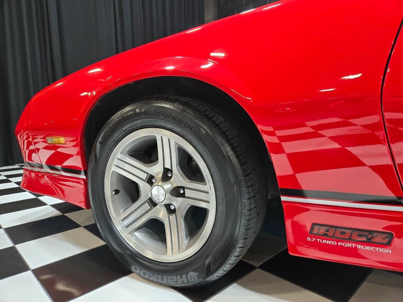 Chevrolet-Camaro-1988-Hatchback-5