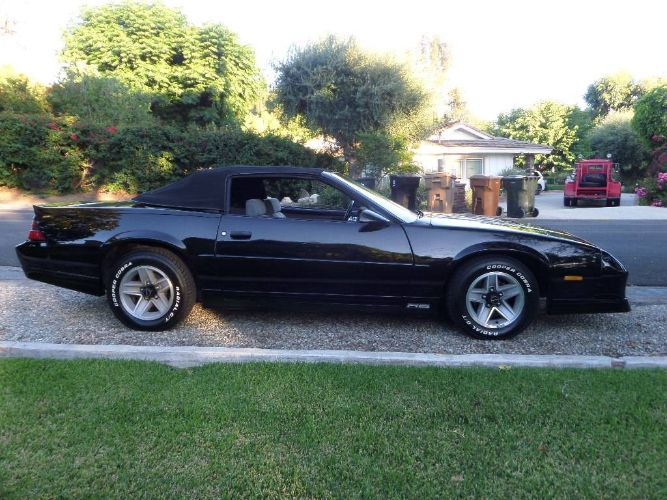 Chevrolet-Camaro-1989-Black-Gray-Cloth-10