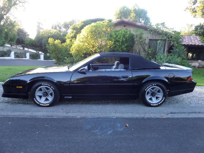 Chevrolet-Camaro-1989-Black-Gray-Cloth-17