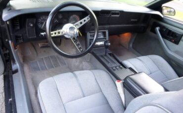 Chevrolet-Camaro-1989-Black-Gray-Cloth-4