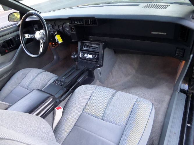 Chevrolet-Camaro-1989-Black-Gray-Cloth-7