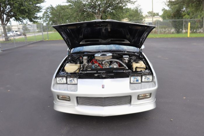 Chevrolet-Camaro-1989-Silver-Metallic-Gray-9