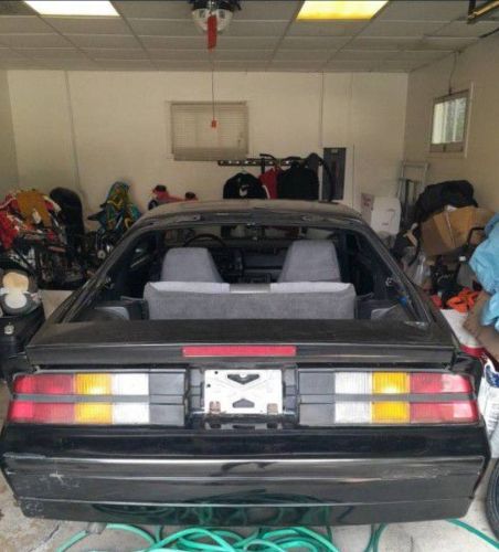 Chevrolet-Camaro-1990-Black-Gray-6