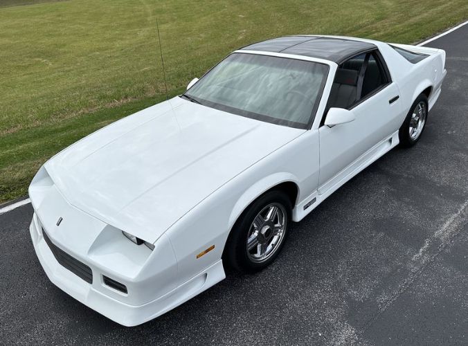 Chevrolet-Camaro-1990-White-Gray-13