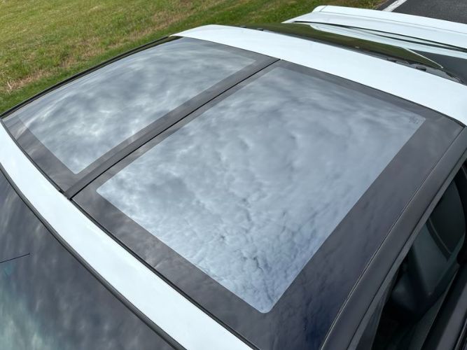 Chevrolet-Camaro-1990-White-Gray-14
