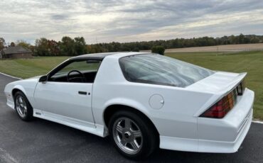 Chevrolet-Camaro-1990-White-Gray-15