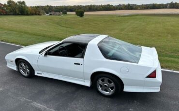 Chevrolet-Camaro-1990-White-Gray-18