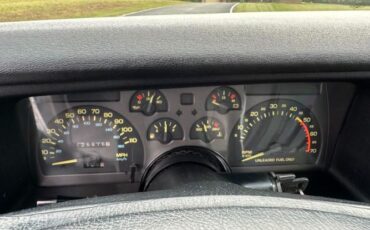 Chevrolet-Camaro-1990-White-Gray-24