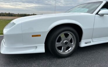 Chevrolet-Camaro-1990-White-Gray-33