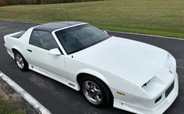 Chevrolet-Camaro-1990-White-Gray-35