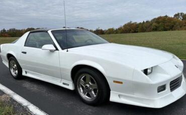 Chevrolet-Camaro-1990-White-Gray-36