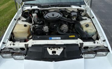 Chevrolet-Camaro-1990-White-Gray-7