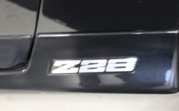 Chevrolet-Camaro-1991-Black-Gray-41
