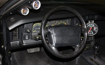 Chevrolet-Camaro-1991-Black-Gray-8