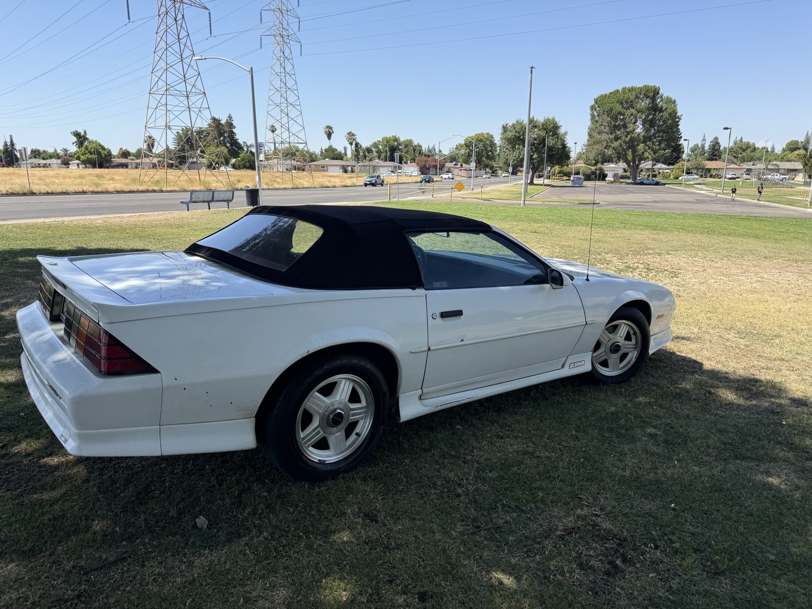 Chevrolet-Camaro-1991-Convertible-1