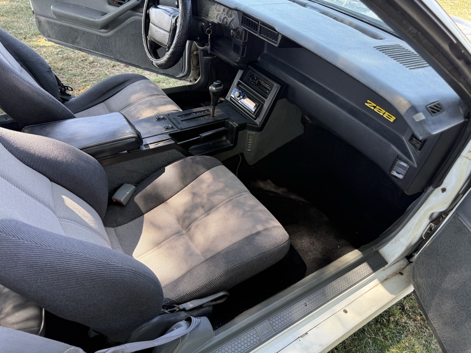 Chevrolet-Camaro-1991-Convertible-13