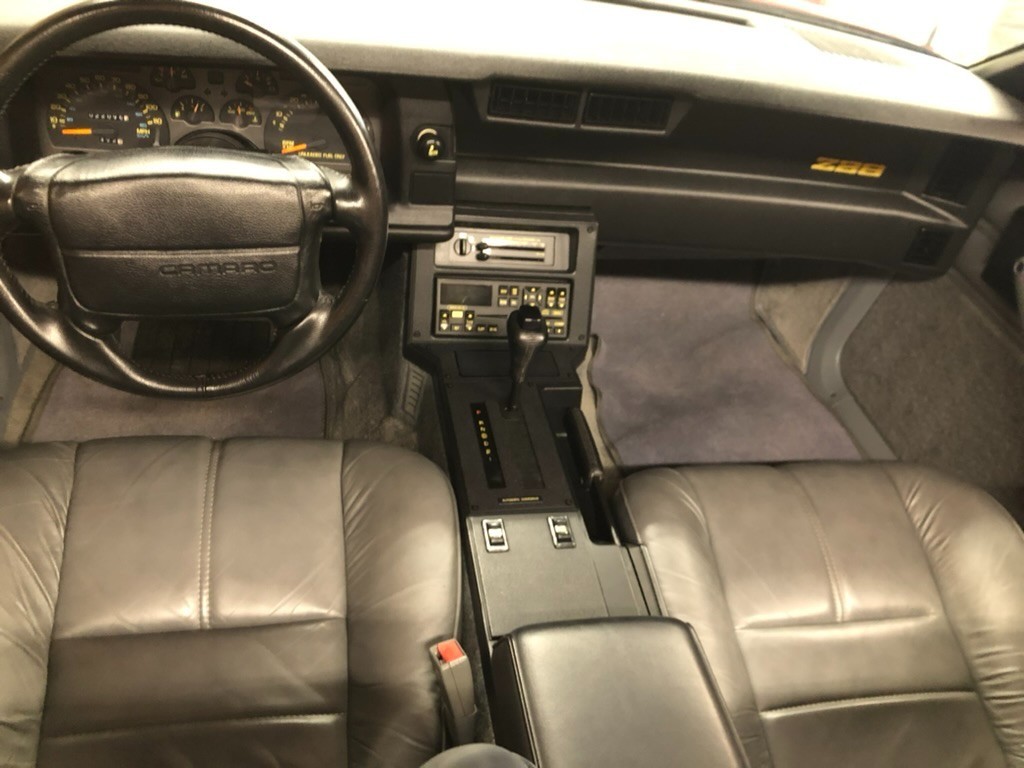Chevrolet-Camaro-1991-Convertible-19