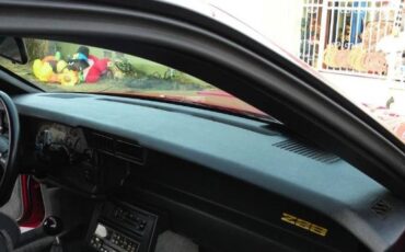 Chevrolet-Camaro-1991-Red-Gray-Leather-3