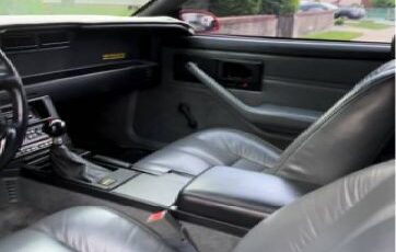 Chevrolet-Camaro-1991-Red-Gray-Leather