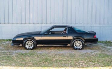 Chevrolet-Camaro-1992-2-Door-1