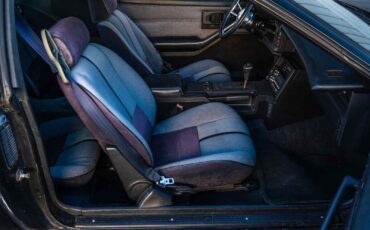 Chevrolet-Camaro-1992-2-Door-11