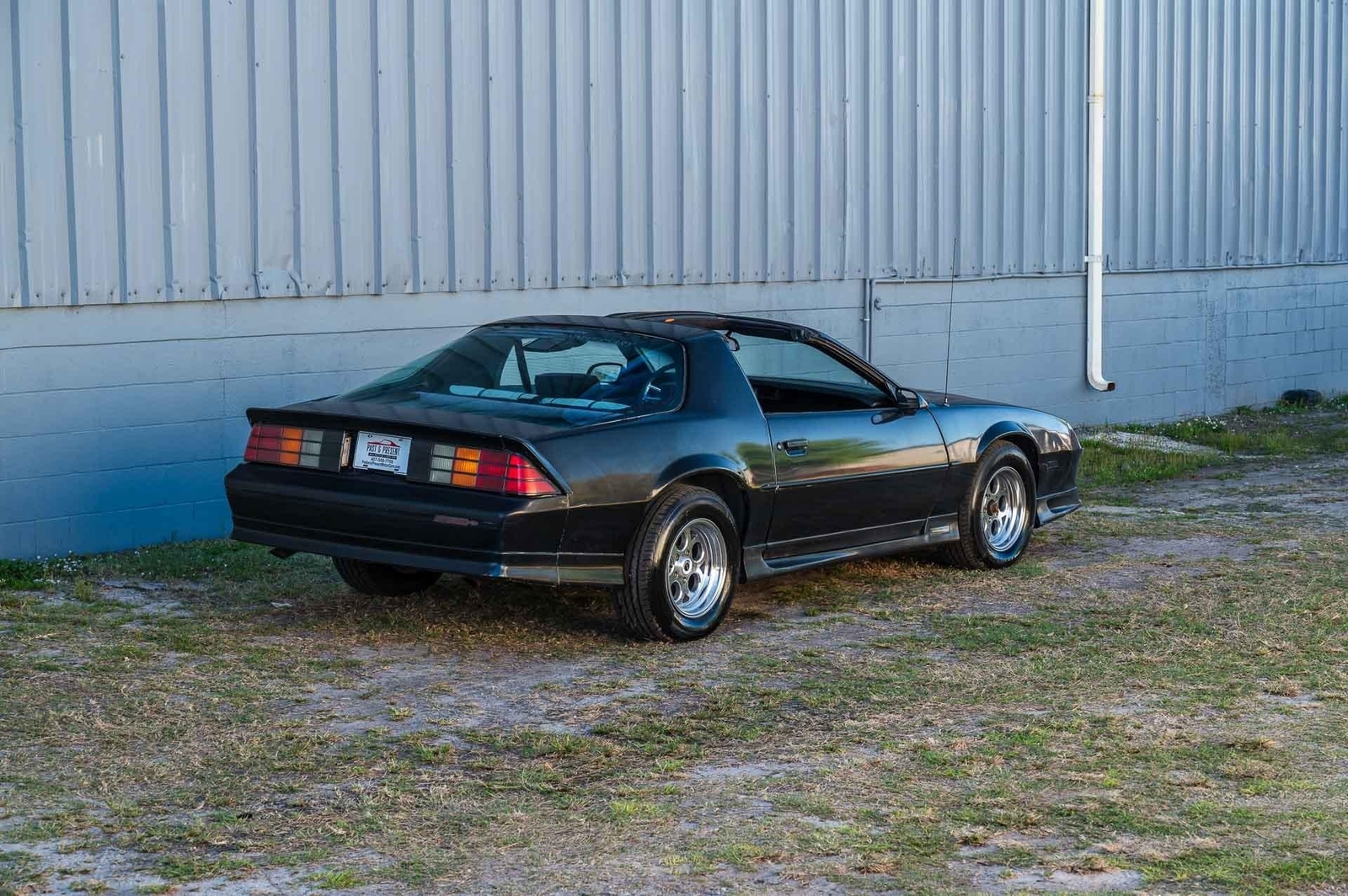Chevrolet-Camaro-1992-2-Door-22