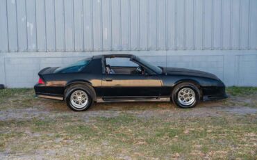 Chevrolet-Camaro-1992-2-Door-23