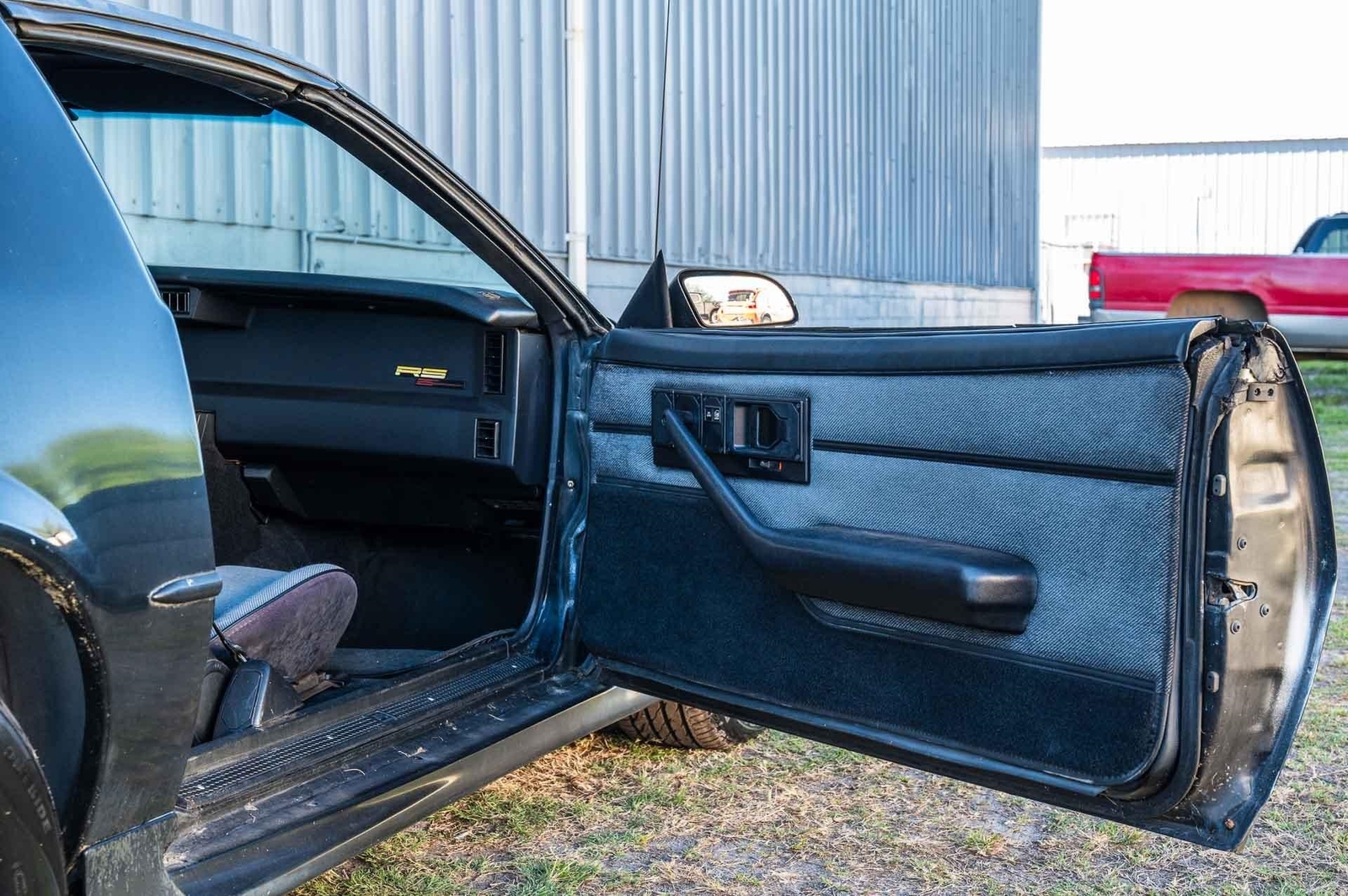 Chevrolet-Camaro-1992-2-Door-34
