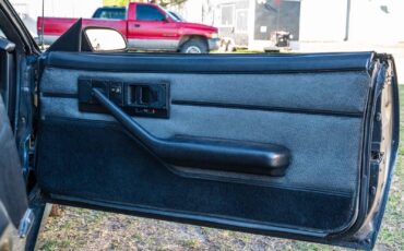 Chevrolet-Camaro-1992-2-Door-35
