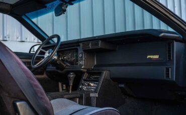 Chevrolet-Camaro-1992-2-Door-37