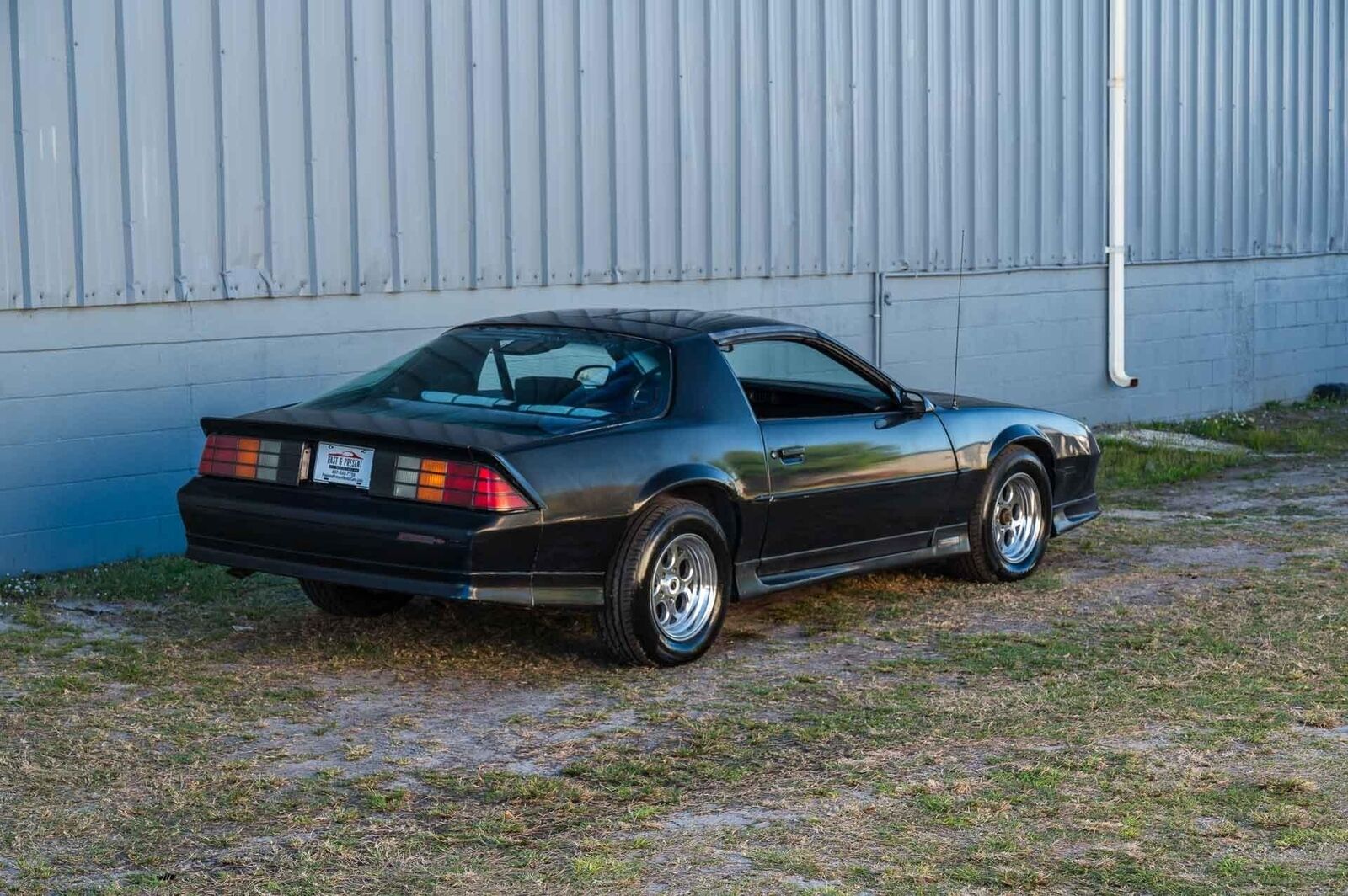 Chevrolet-Camaro-1992-2-Door-5